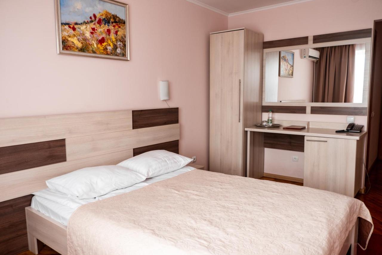Hotel Halychyna Ternopil Luaran gambar